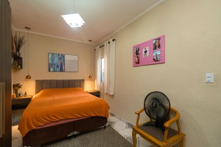 Casa à venda com 131m², 4 quartos e 2 vagasQuarto 1