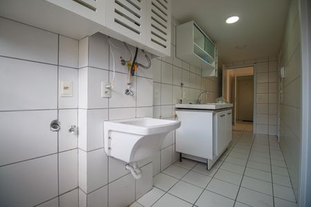 Apartamento para alugar com 81m², 3 quartos e 1 vagaÁrea de Serviço