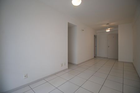 Apartamento para alugar com 81m², 3 quartos e 1 vagaSala