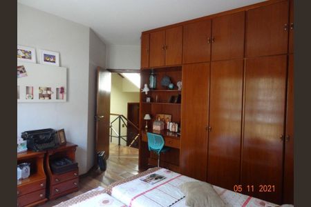 Casa à venda com 380m², 4 quartos e 4 vagas