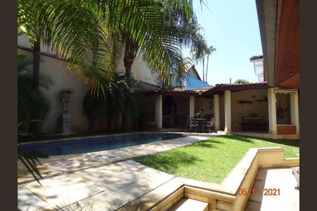 Casa à venda com 380m², 4 quartos e 4 vagas