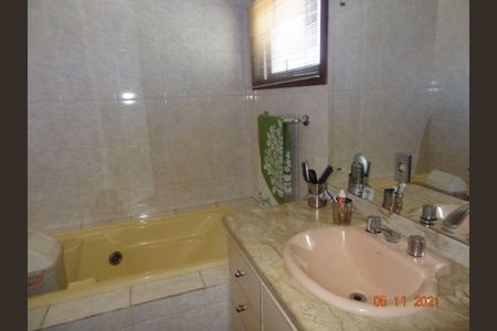 Casa à venda com 380m², 4 quartos e 4 vagas