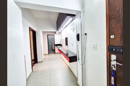 Cozinha de apartamento para alugar com 2 quartos, 44m² em República, São Paulo