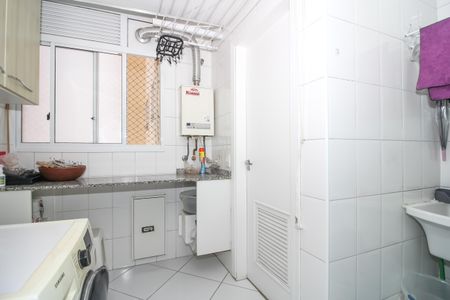 Apartamento à venda com 110m², 3 quartos e 2 vagas Apartamento à venda com 110m², 3 quartos e 2 vagasÁrea de Serviço