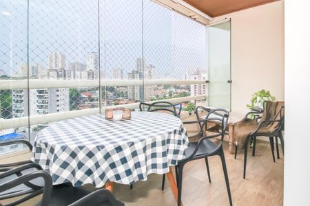 Apartamento à venda com 110m², 3 quartos e 2 vagas Apartamento à venda com 110m², 3 quartos e 2 vagasVaranda da Sala