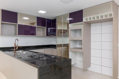 Casa à venda com 204m², 3 quartos e 2 vagasCozinha