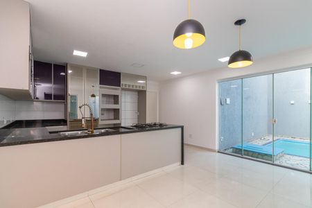 Casa à venda com 204m², 3 quartos e 2 vagasCozinha