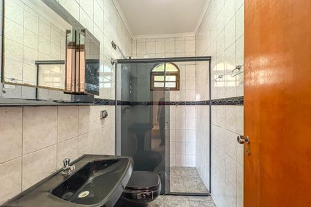 Casa à venda com 275m², 3 quartos e sem vagaBanheiro da Suíte