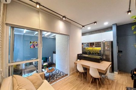 Sala de apartamento para alugar com 2 quartos, 80m² em Jardim das Cerejeiras, Campinas