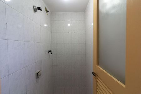Apartamento para alugar com 74m², 2 quartos e 2 vagas Apartamento para alugar com 74m², 2 quartos e 2 vagasBanheiro de Serviço