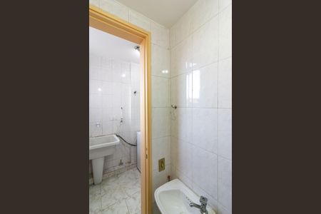Apartamento para alugar com 74m², 2 quartos e 2 vagas Apartamento para alugar com 74m², 2 quartos e 2 vagasBanheiro de Serviço