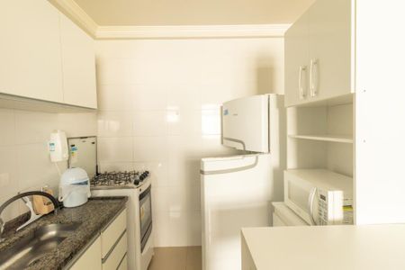 Cozinha de apartamento para alugar com 1 quarto, 40m² em Portão, Curitiba