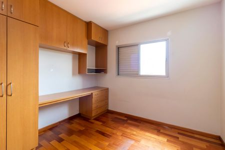 Apartamento à venda com 130m², 3 quartos e 2 vagasQuarto 2