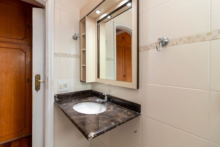 Apartamento à venda com 130m², 3 quartos e 2 vagasBanheiro da Suíte