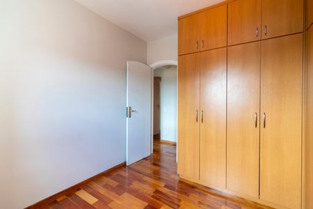 Apartamento à venda com 130m², 3 quartos e 2 vagasQuarto 2