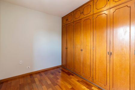 Apartamento à venda com 130m², 3 quartos e 2 vagasQuarto 3