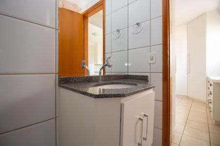 Apartamento para alugar com 62m², 2 quartos e 1 vaga Apartamento para alugar com 62m², 2 quartos e 1 vagaBanheiro da Suíte