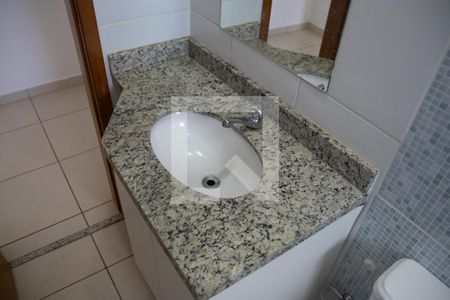 Apartamento para alugar com 62m², 2 quartos e 1 vaga Apartamento para alugar com 62m², 2 quartos e 1 vagaBanheiro da Suíte