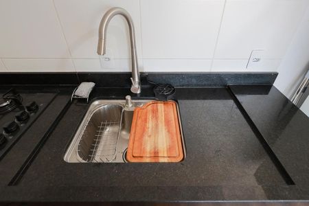 Apartamento para alugar com 34m², 2 quartos e sem vaga Apartamento para alugar com 34m², 2 quartos e sem vagaCozinha e área de serviço