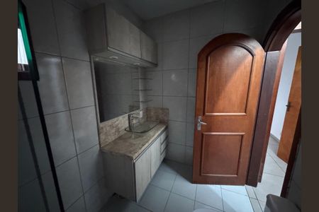 Casa para alugar com 205m², 3 quartos e 2 vagasBanheiro Social