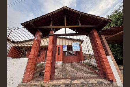 Casa para alugar com 205m², 3 quartos e 2 vagasFachada