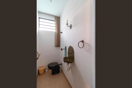 Casa à venda com 500m², 3 quartos e 6 vagasEdícula - Lavabo