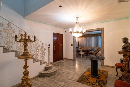 Casa à venda com 500m², 3 quartos e 6 vagasEntrada