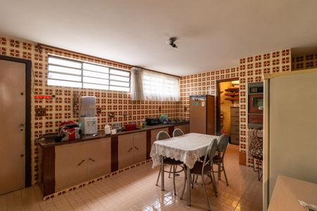 Casa à venda com 500m², 3 quartos e 6 vagasCozinha