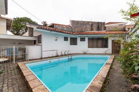 Casa à venda com 500m², 3 quartos e 6 vagasÁrea comum - Piscina