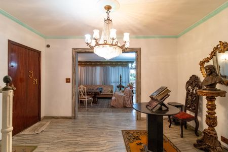 Casa à venda com 500m², 3 quartos e 6 vagasEntrada