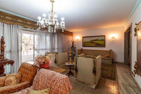 Sala de casa à venda com 3 quartos, 500m² em Lapa, São Paulo