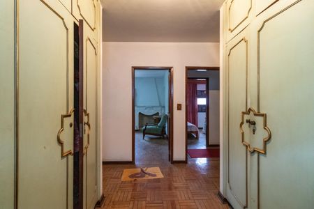 Casa à venda com 500m², 3 quartos e 6 vagasCloset da suíte