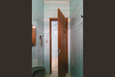 Casa à venda com 500m², 3 quartos e 6 vagasEdícula - Banheiro