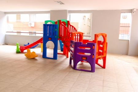 Apartamento à venda com 69m², 2 quartos e 1 vaga Apartamento à venda com 69m², 2 quartos e 1 vagaÁrea comum - Playground