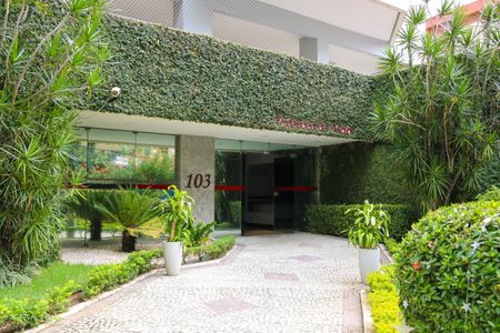 Apartamento à venda com 69m², 2 quartos e 1 vaga Apartamento à venda com 69m², 2 quartos e 1 vagaFachada