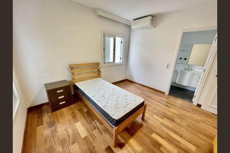 Casa à venda com 4 quartos, 520m² em Super Quadra Morumbi, São Paulo