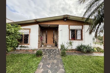 Casa para alugar com 334m², 3 quartos e 2 vagasFachada