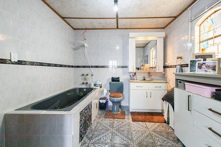 Casa para alugar com 334m², 3 quartos e 2 vagasBanheiro da Suíte