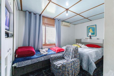 Casa para alugar com 334m², 3 quartos e 2 vagasSuite