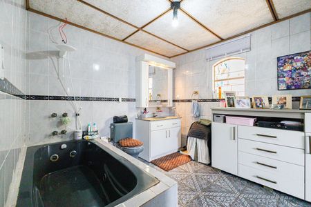 Casa para alugar com 334m², 3 quartos e 2 vagasBanheiro da Suíte