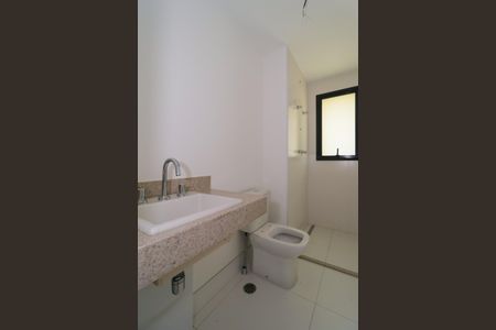 Apartamento à venda com 230m², 4 quartos e 4 vagasBanheiro da Suíte 4