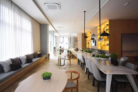 Apartamento à venda com 230m², 4 quartos e 4 vagasÁrea comum - Salão de festas