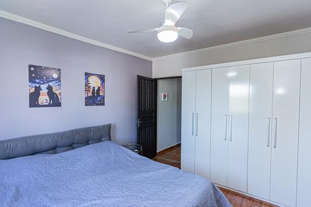 Casa à venda com 207m², 2 quartos e 4 vagasSuíte 1