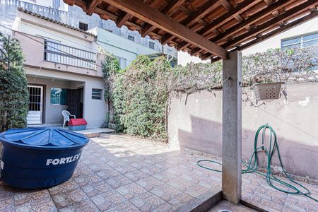 Casa à venda com 207m², 2 quartos e 4 vagasÁrea de serviço e quintal