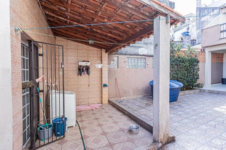 Casa à venda com 207m², 2 quartos e 4 vagasÁrea de serviço e quintal