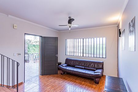 Casa à venda com 207m², 2 quartos e 4 vagasSala