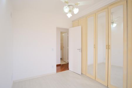 Apartamento à venda com 85m², 3 quartos e 2 vagasSuíte