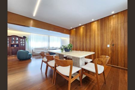 Apartamento à venda com 196m², 4 quartos e 2 vagasSala