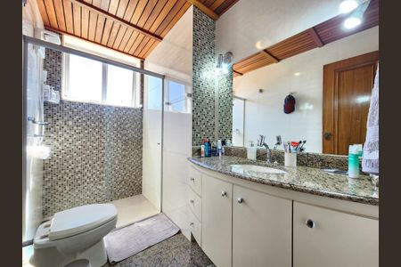 Apartamento à venda com 196m², 4 quartos e 2 vagasBanheiro Social