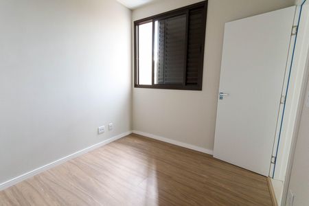 Apartamento à venda com 70m², 3 quartos e 2 vagasQuarto 2